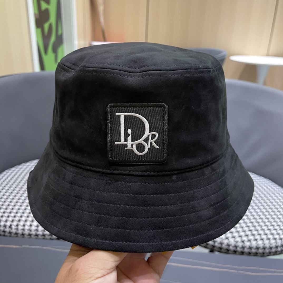 Christian Dior Caps